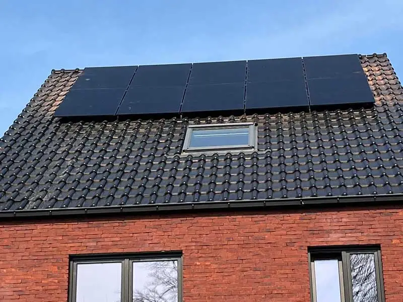Professionele zonnepanelen installatie in Lede door EDL Technics